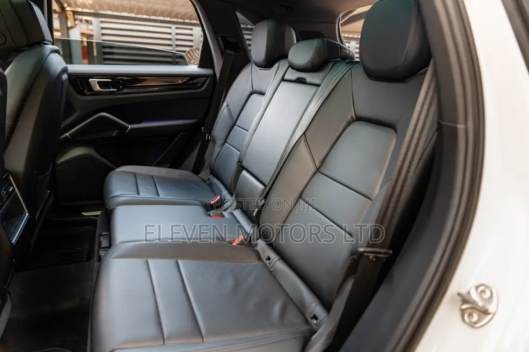 Porsche Cayenne 2018 White