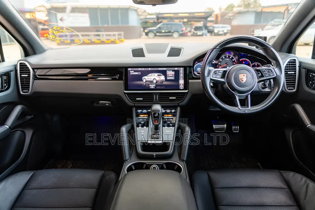 Porsche Cayenne 2018 White