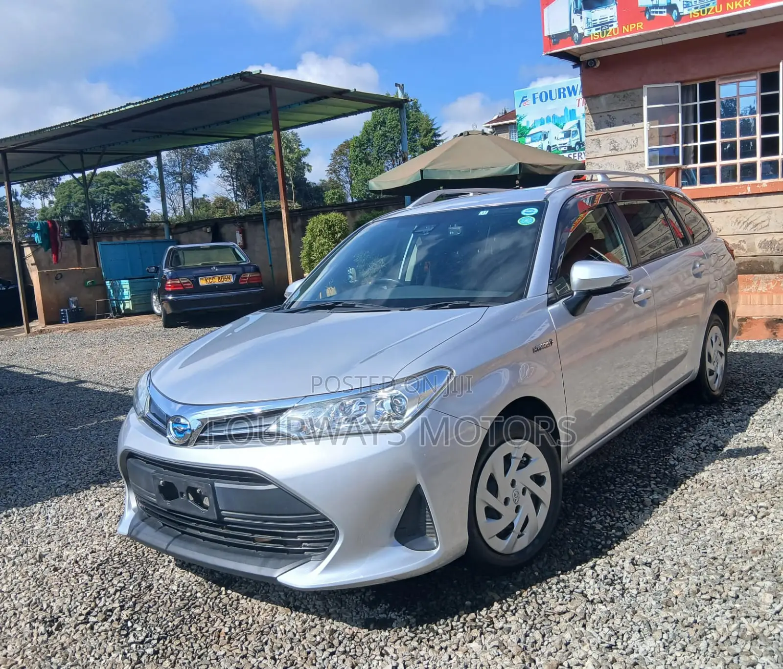 Toyota Corolla Fielder 2017 Silver