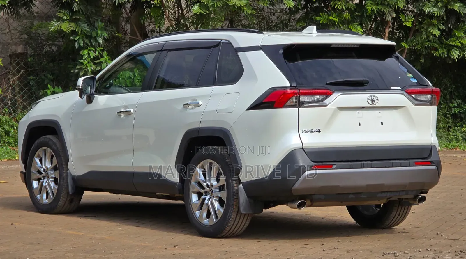 Toyota RAV4 Adventure 2019 White