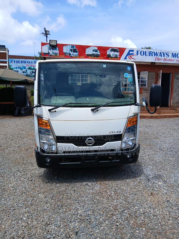 Nissan Atlas Single Rear Wheel - main view