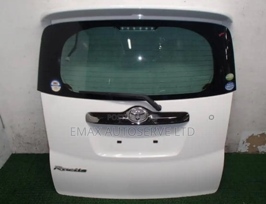 Toyota Ractis 2006-2008 Boot / Tailgate