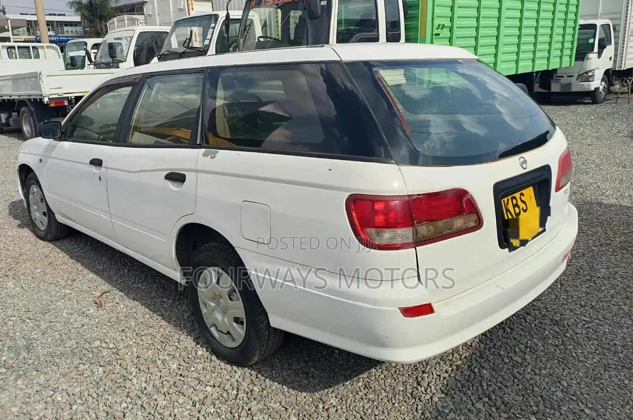 Nissan Wingroad 2005 White