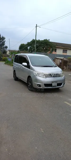 Nissan Serena 2010 Silver