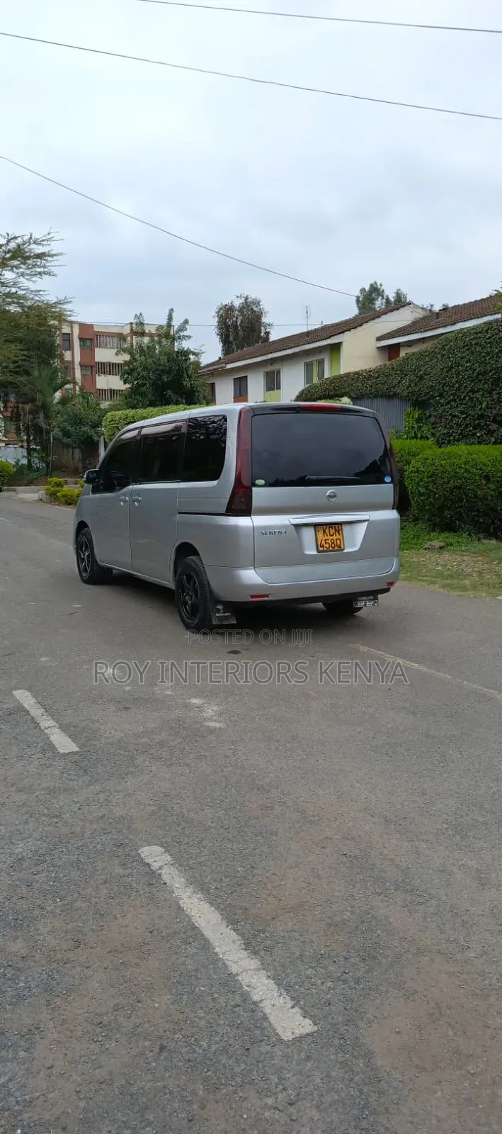 Nissan Serena 2010 Silver