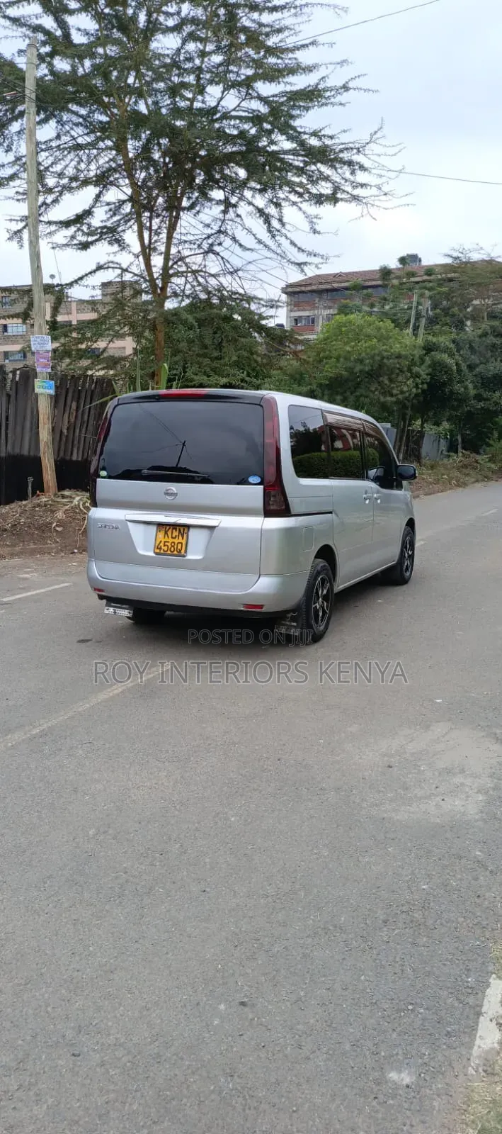 Nissan Serena 2010 Silver
