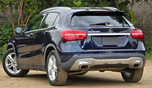 Mercedes-Benz GLA-Class 2018 Blue