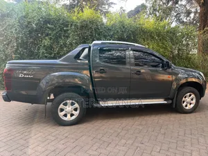 Isuzu D-MAX 2021 Gray