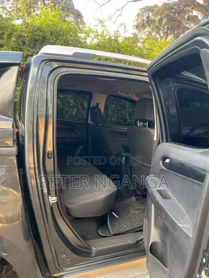 Isuzu D-MAX 2021 Gray