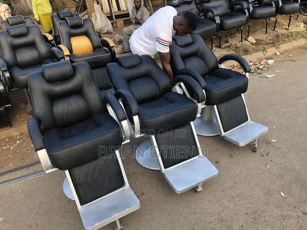 Wholesale Prices. Barber Chairs - main view