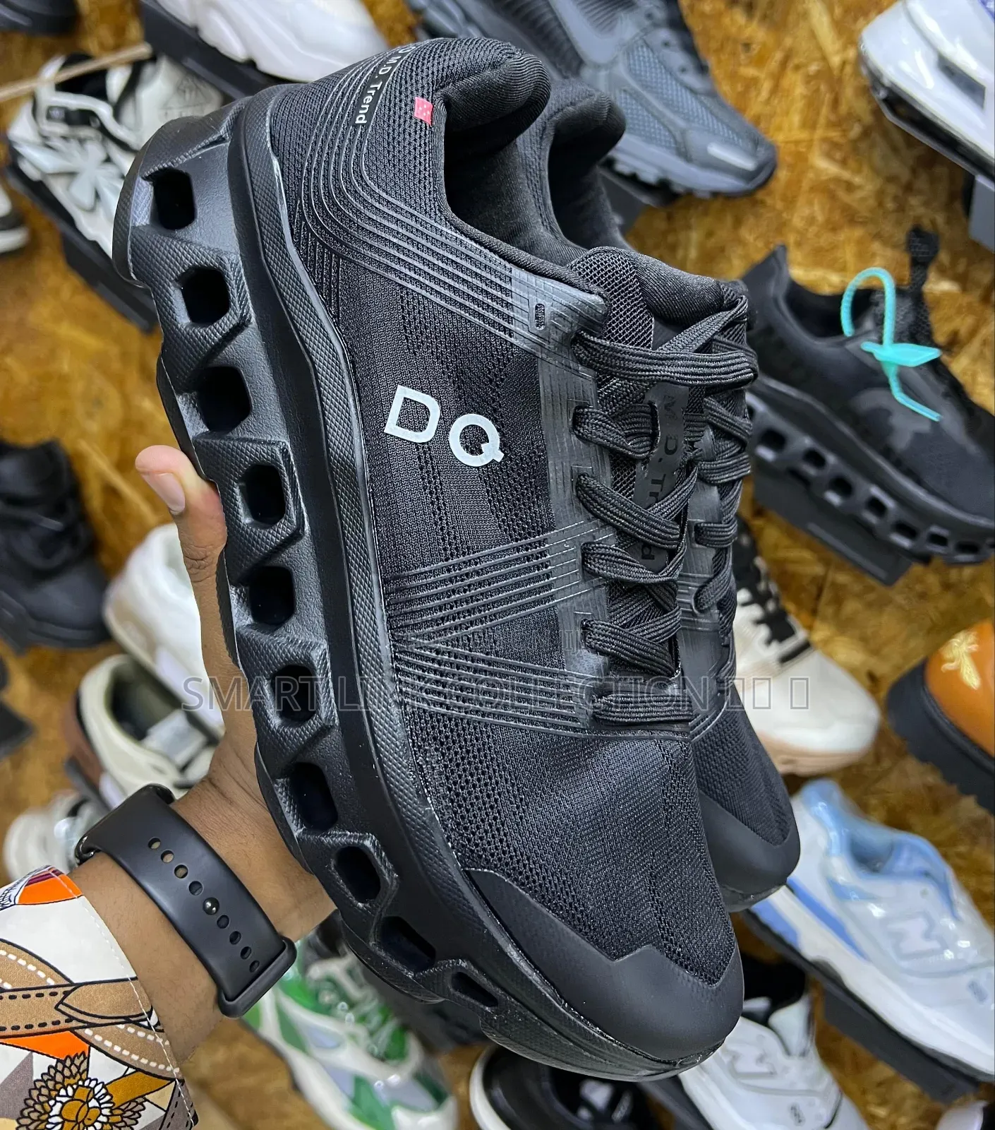 *D Q Sneakers*