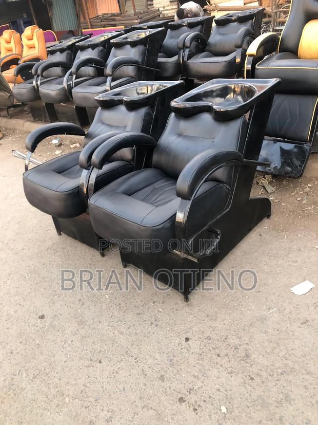 Classic Shampoo Unit With Black Basin - main view