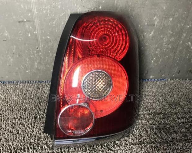 Toyota Avensis 2007-2008 Taillight