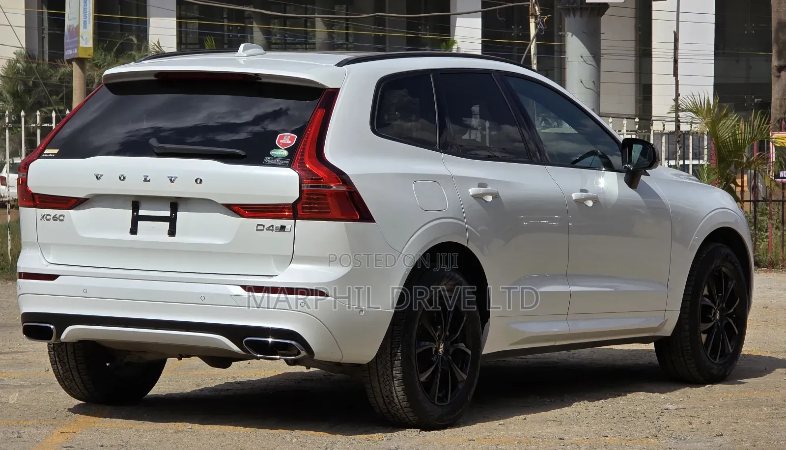 Volvo XC60 T5 R-Design AWD 2019 White