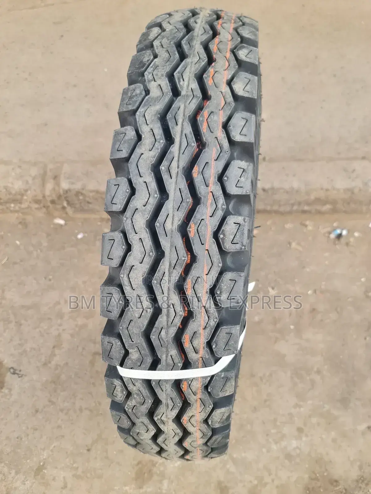750 R16 Ceat Tyres (India) Commercial.