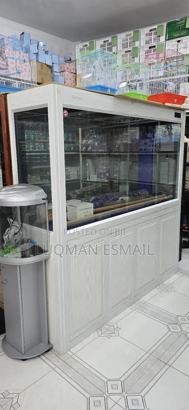 White Beautiful Aquarium - thumbnail 3