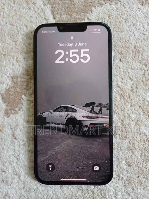 Apple iPhone 13 128 GB Black - main view