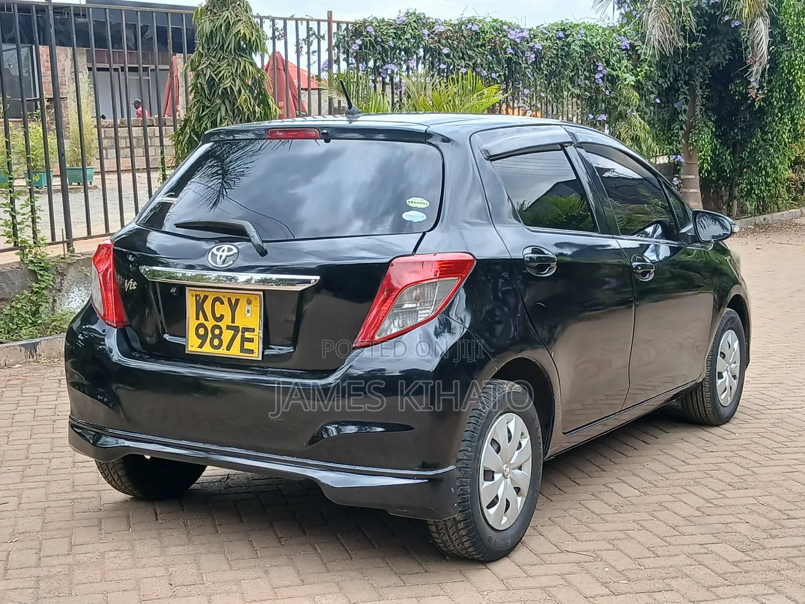 Toyota Vitz 2012 Black