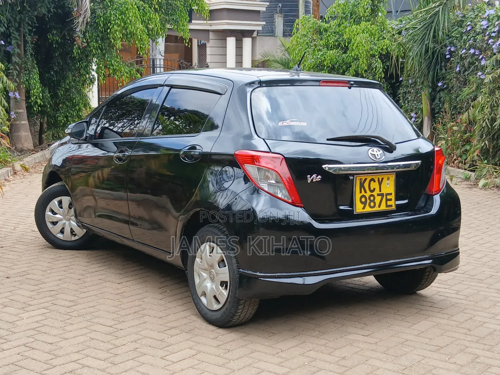 Toyota Vitz 2012 Black