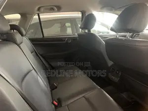 Subaru Outback 2.5i Limited AWD 2018 Blue