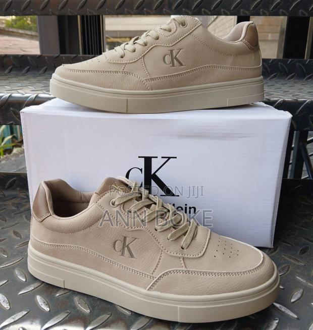 Klein 
Sizes 40-45 
Normal Fitting - main view