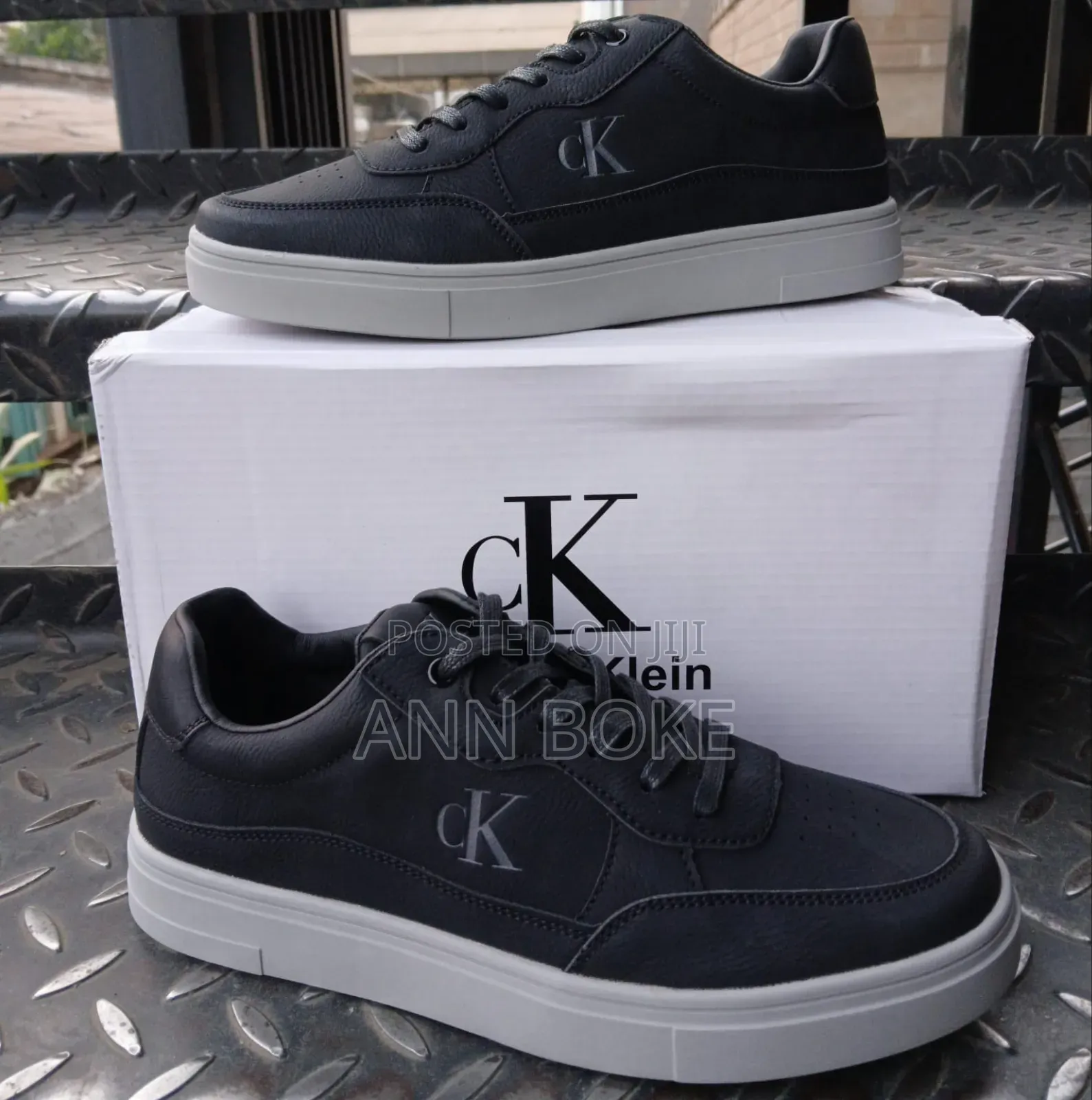 Klein 
Sizes 40-45 
Normal Fitting