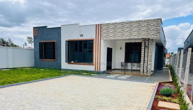 3bdrm Bungalow in Acacia Estate, Kitengela for sale