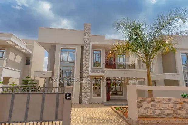 4bdrm Maisonette in Ruiru Plus Dsq, Kamakis for rent
