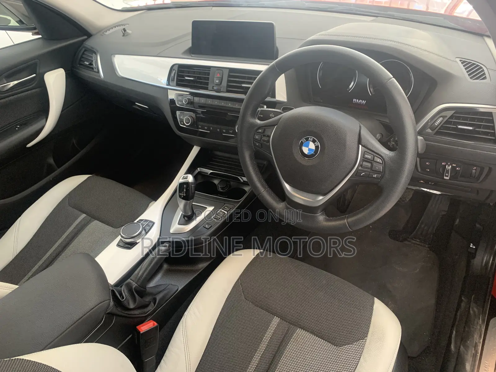 BMW 118i 2018 Burgundy