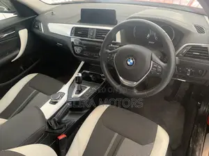 BMW 118i 2018 Burgundy