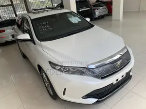 Toyota Harrier 2.0 2018 Off white