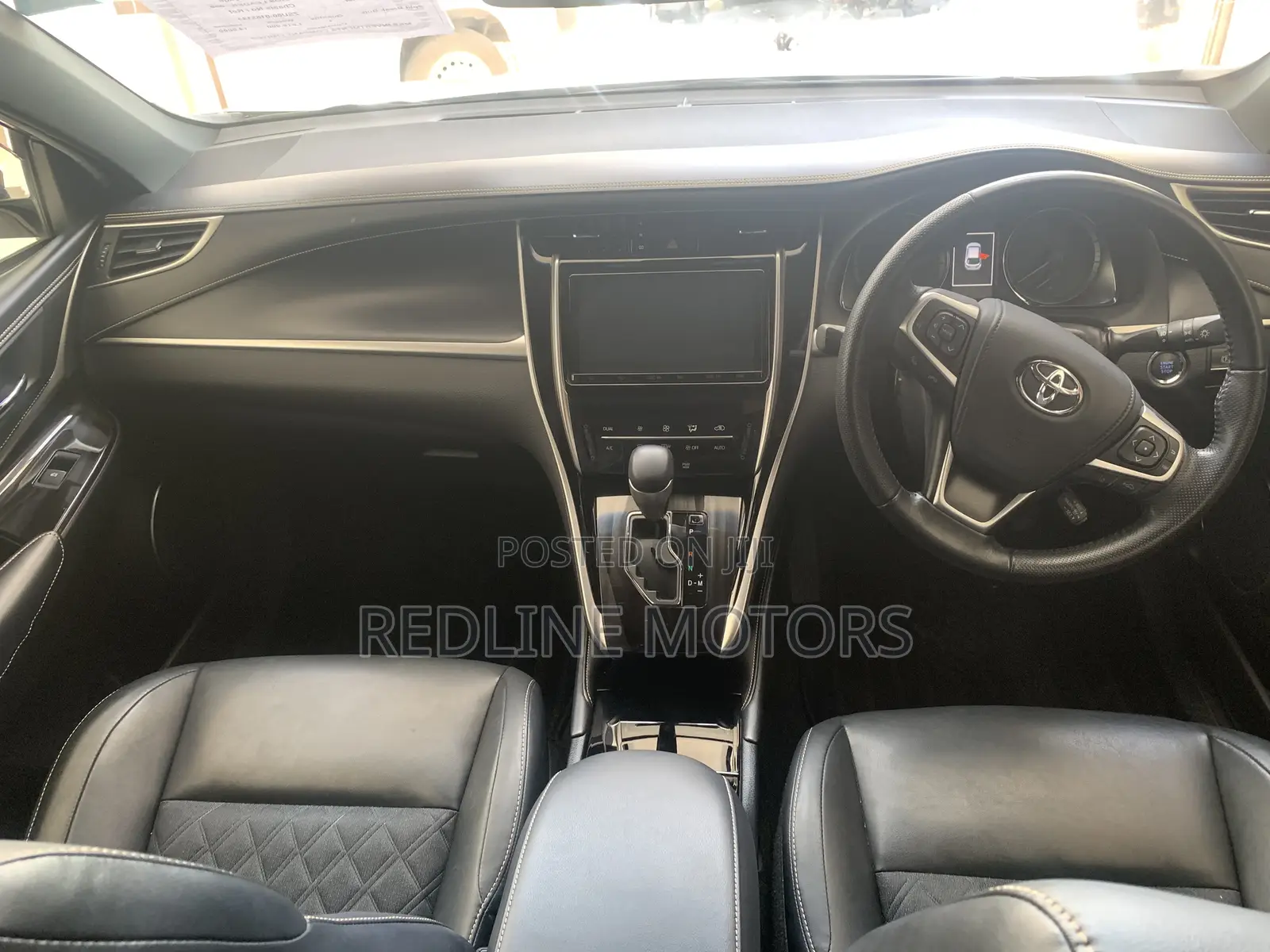 Toyota Harrier 2.0 2018 Off white
