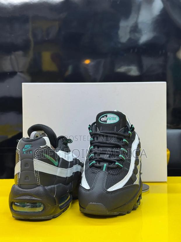 Nike Airmax 95
“ Aurora Green ” - thumbnail 3
