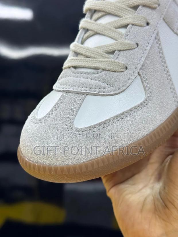 Maison Margiela Replica 
“ Dirty White ” - thumbnail 4