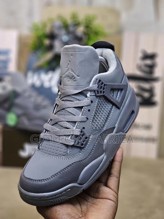 Jordan 4"White Cement " 1st Leather - main view