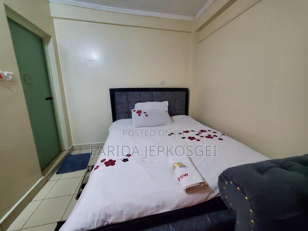 Fully Furnished Truenest Studio Near Highway - thumbnail 9