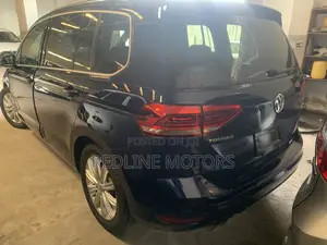 Volkswagen Touran 2018 Blue