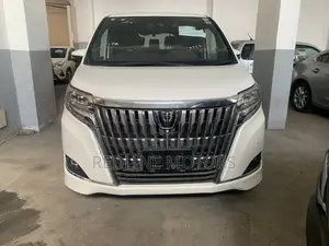 Toyota Esquire 2.0 FWD (7 seater) 2018 Off white