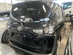 Toyota Sienta 1.5 FWD 2018 Black