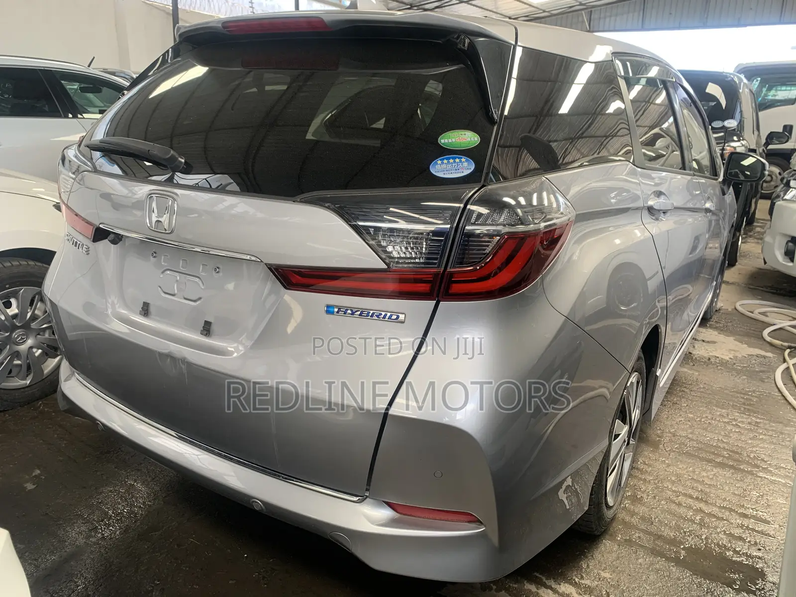 Honda Fit Shuttle 1.5 Hybrid 2WD 2018 Silver