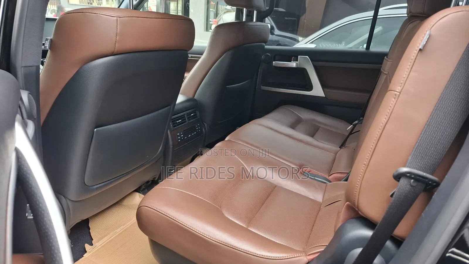 Toyota Land Cruiser 4.6 V8 ZX 2018 Black