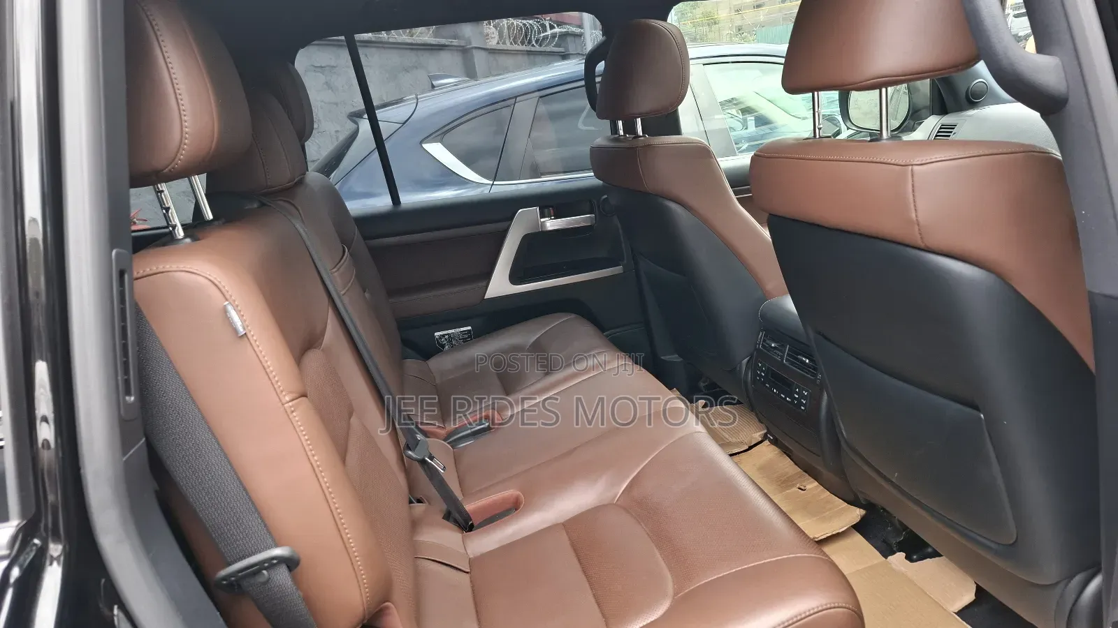 Toyota Land Cruiser 4.6 V8 ZX 2018 Black