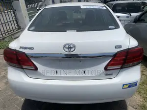 Toyota Premio 1.5 FWD 2018 White