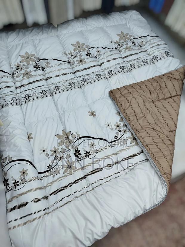 *Double Sided Heavy Cotton Binded Duvet* Size: 6×7 Pillowcases: - thumbnail 2