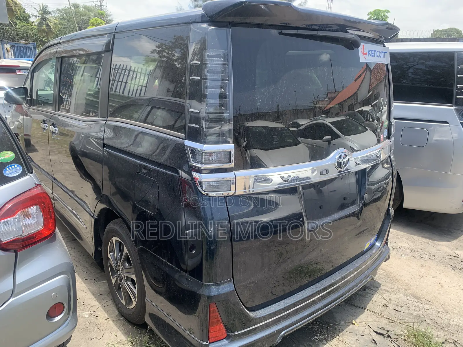 Toyota Voxy 2018 Green