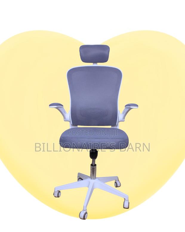 Heavy-Duty White Ergonomic Office Chair | Mesh Backrest - thumbnail 3