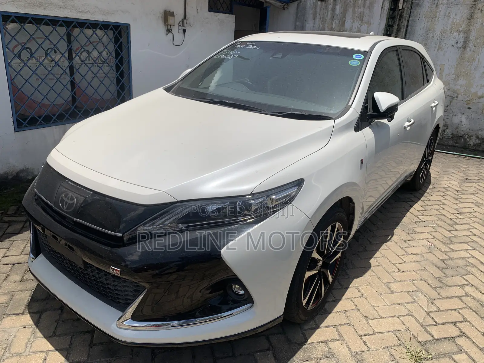 Toyota Harrier 2.0 Turbo 4WD 2018 Pearl