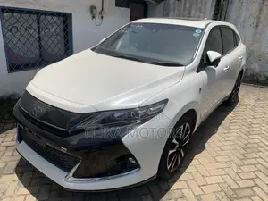Toyota Harrier 2.0 Turbo 4WD 2018 Pearl