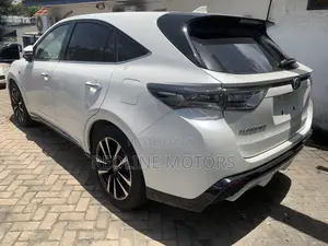 Toyota Harrier 2.0 Turbo 4WD 2018 Pearl