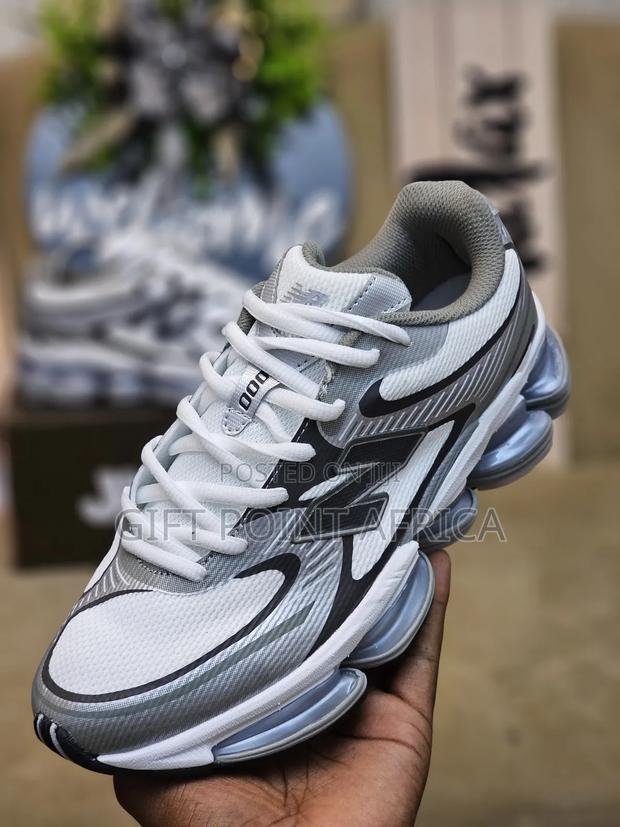 New Balance 2000 Unisex Sneakers - thumbnail 3